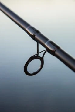 Ultimate Adventure Carp II 11ft (2-delig) -TackleXpert Winkel 78d541725f1b9426