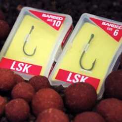 Avid Carp Reaction Hooks Long Shank Hook 8 Barbed (12pcs) -TackleXpert Winkel c19abea87a6c0bf3