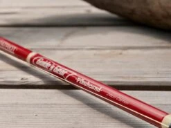 Patriot Pikehound Hyrräkelavapa 239cm <120g -TackleXpert Winkel d5f7cae1596eb70a